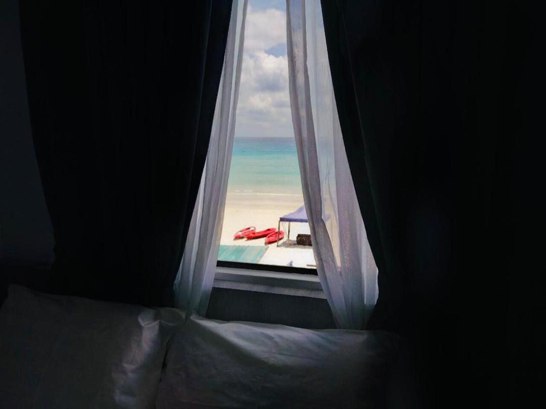 The Room Perhentian - Long Beach Kampung Kuala Besut Exterior photo